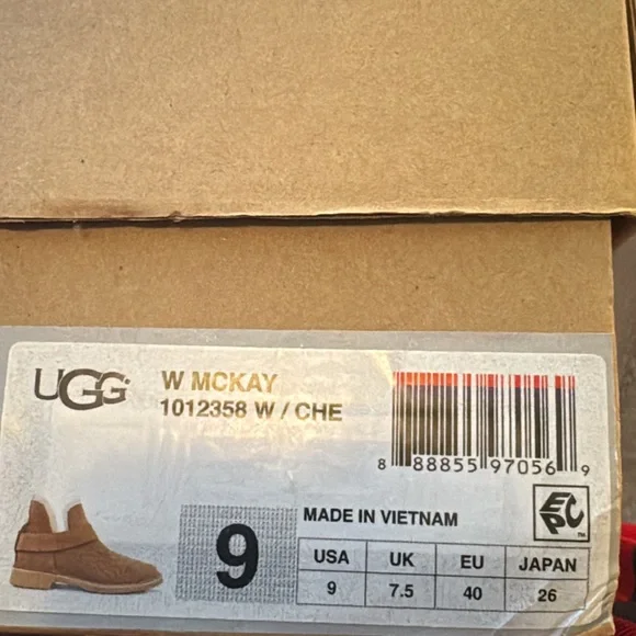 UGG Chestnut Shearling Ankle Boots - Picture 2 of 6